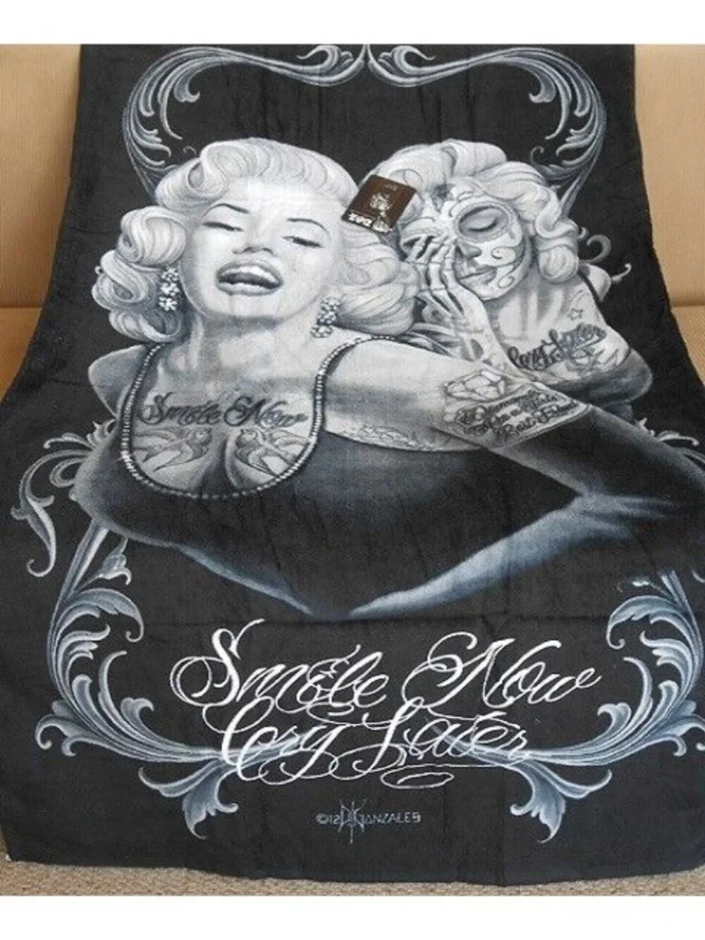 New Towel Marilyn Monroe Smile Now Cry Later Bath Beach Pool Gift Tattoo Design - Picture 1 of 2
